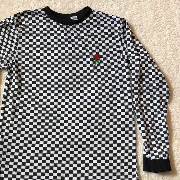 🌴3 for $20🌴 Checkerboard Long Sleeve Top - Picture 5 of 11